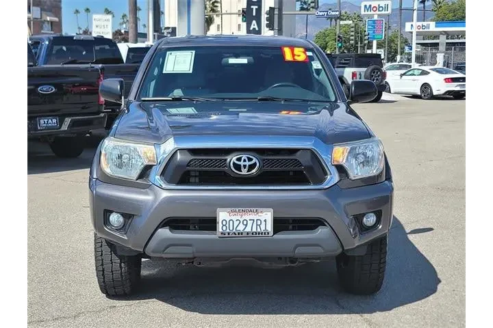 $25977 : Toyota Tacoma 2015 4x2 PreRu image 2