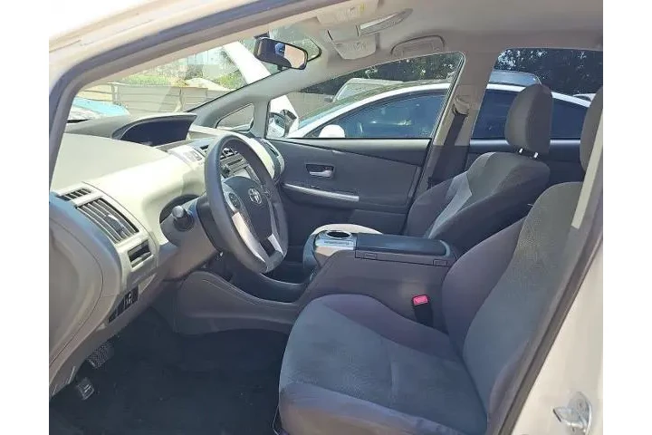 $13900 : Toyota Prius v 2012 Two 4dr image 4