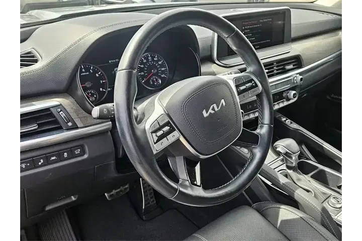 $35590 : Kia Telluride 2022 AWD SX 4d image 3
