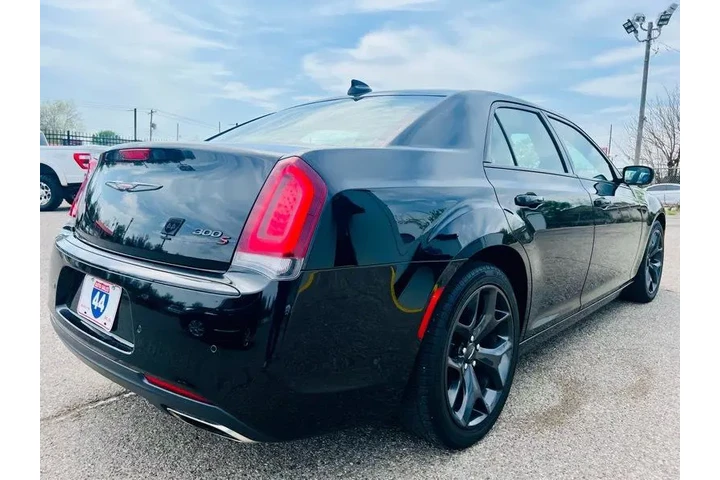 $22995 : 2021 300 S V6 RWD image 7