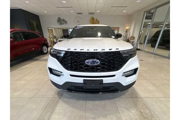 $35492 : Ford Explorer 2023 AWD ST-Li image 8