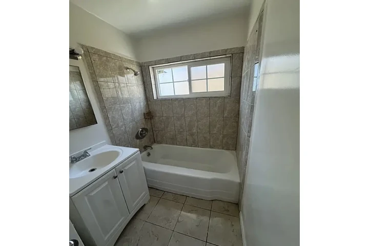 $1000 : Apartamento de dos habitacione image 4
