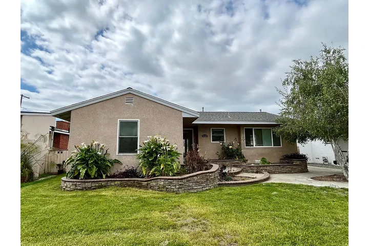 $2000 : READY⏺E Killdee St,LongBeach🏝 image 1