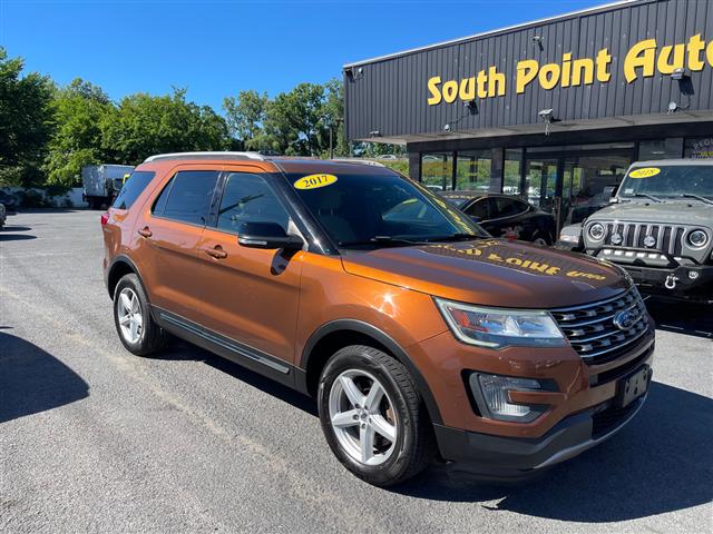 $15900 : 2017 Explorer image 2