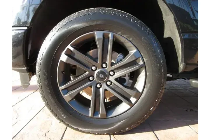 $38912 : Ford F-150 2022 4x4 XL 4dr S image 8