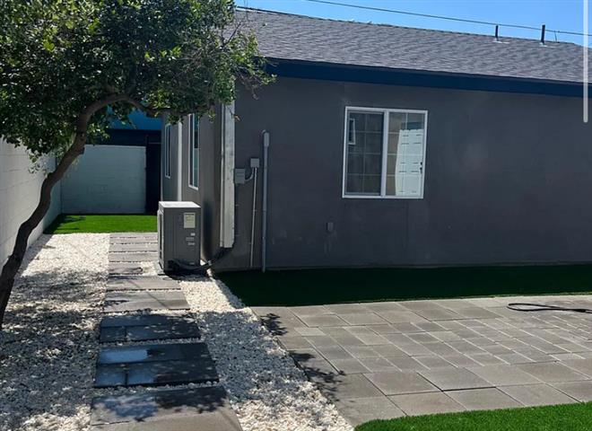 $1750 : 🏠Minutes from LAX✈ & SoFi🏟️ image 3