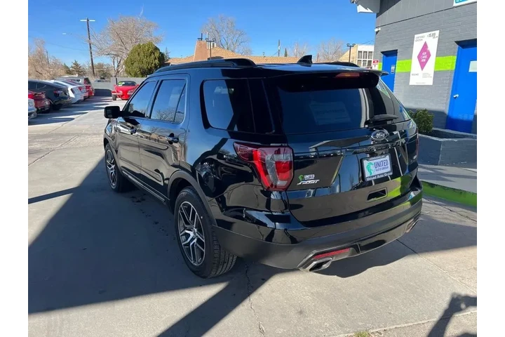 2017 Explorer Sport 4WD image 7