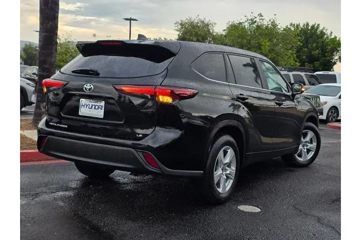 $31500 : Toyota Highlander 2024 LE 4d image 7