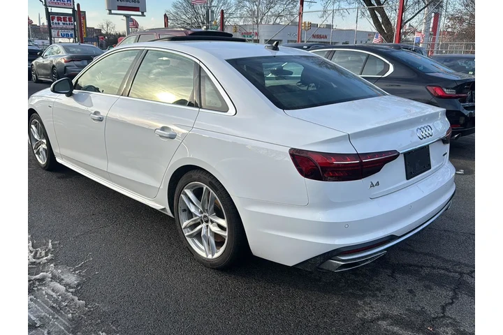 $25984 : Audi A4 2024 AWD quattro S l image 5