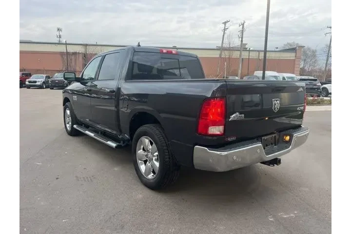 $10470 : Ram 1500 2015 4x4 SLT 4dr Cr image 7