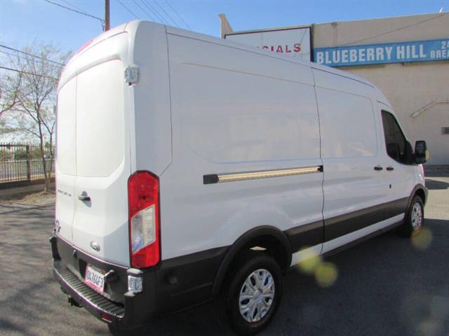 $20900 : 2015 Transit 250 image 4