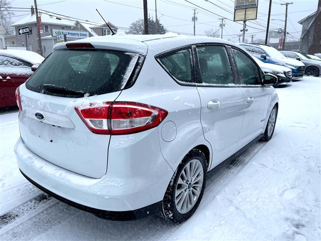 $8998 : 2018 C-Max Hybrid image 5