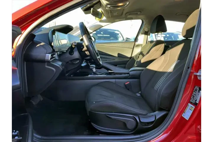 $20455 : Hyundai ELANTRA 2023 SEL 4dr image 7