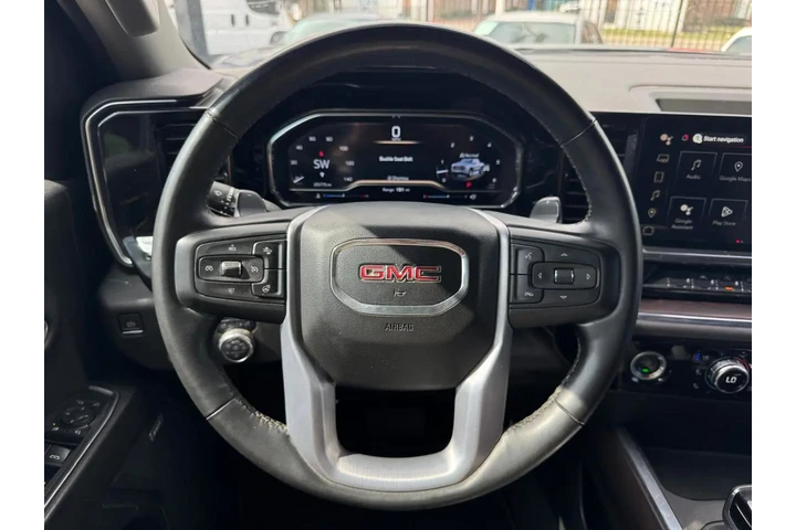 2023 GMC Sierra 1500 SLT Crew image 9