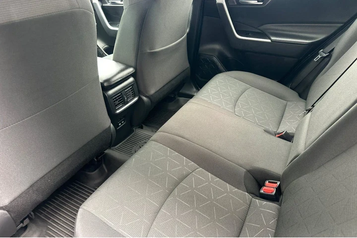 $29900 : Toyota RAV4 2024 XLE 4dr SUV image 6