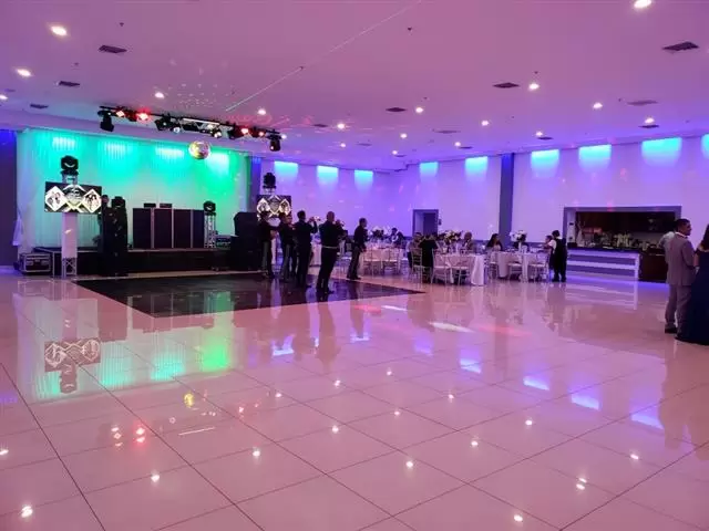 ¡Celebra tu Quinceañera! image 9