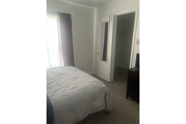 $480 : Rento Cuarto Spring image 1