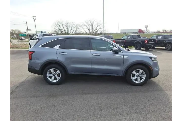 $15731 : Kia Sorento 2021 LX 4dr SUV image 6