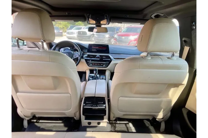 $12900 : 2017 BMW 5 Series 530i image 10
