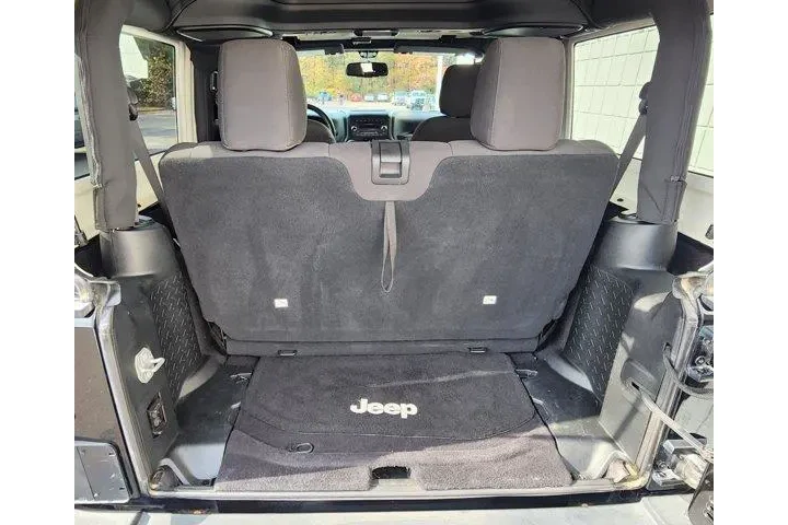 Jeep Wrangler 2017 4x4 Sport image 5