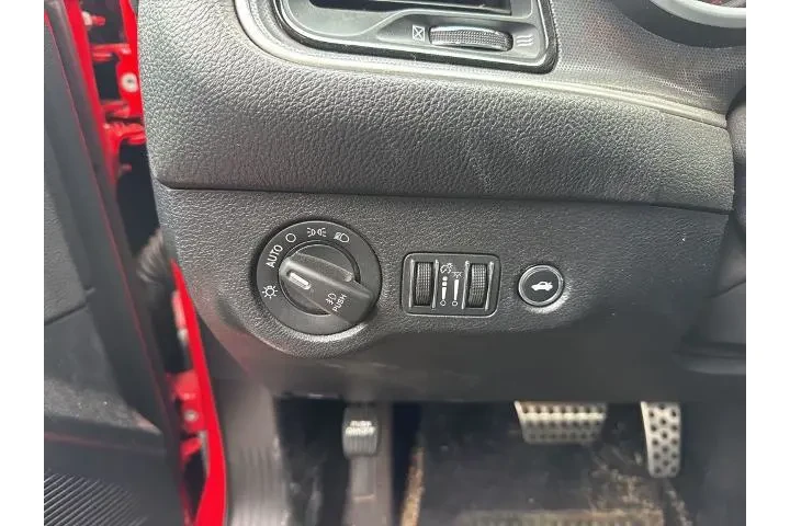 $13746 : Dodge Challenger 2016 SXT 2d image 8