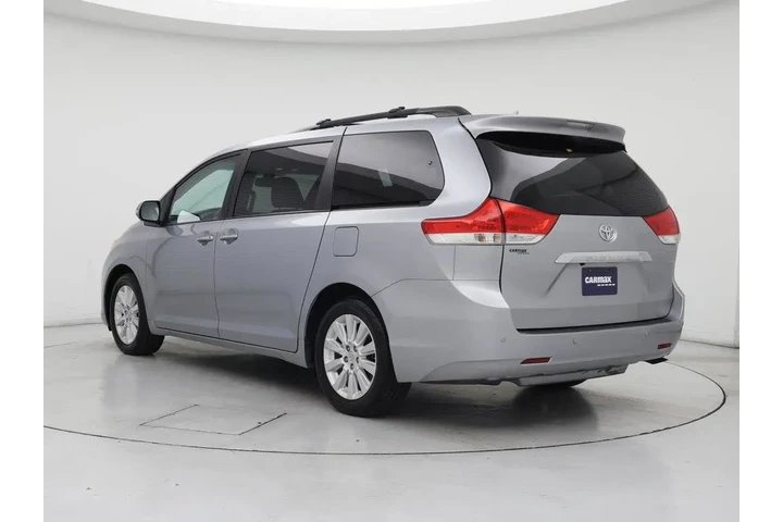 $17998 : Toyota Sienna 2014 AWD XLE 7 image 2