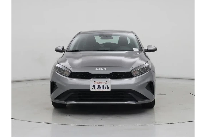 $18998 : Kia Forte 2023 LXS 4dr Sedan image 5