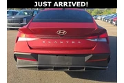 $18871 : Hyundai ELANTRA 2024 SEL 4dr thumbnail