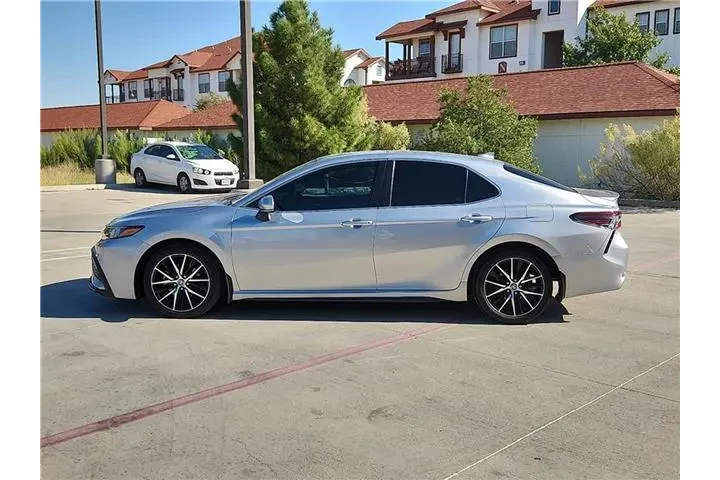 $28950 : Toyota Camry 2023 SE 4dr Sed image 2