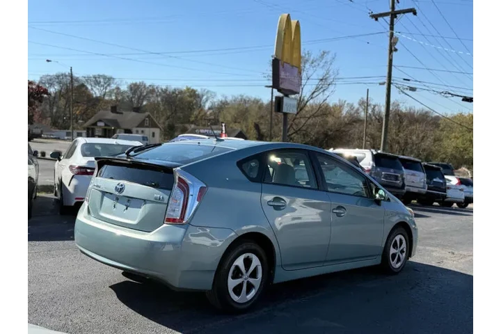 $14495 : 2015 Prius Two image 7