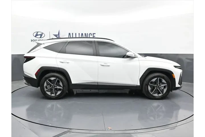$28588 : Hyundai TUCSON 2025 SEL Conv image 9