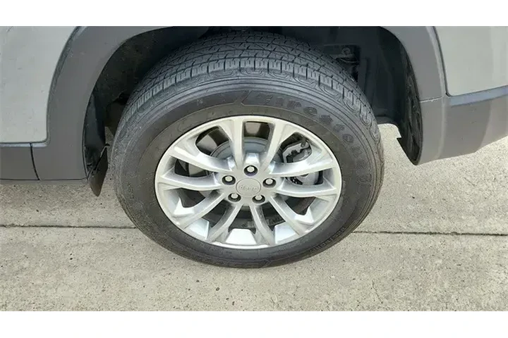 $18365 : Jeep Cherokee 2022 Latitude image 9