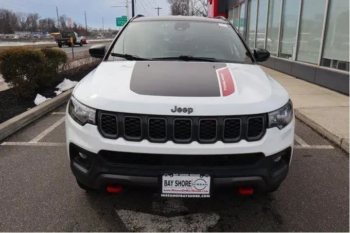 $21540 : Jeep Compass 2024 4x4 Trailh image 5