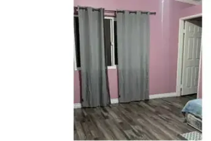 $900 : Se Renta Cuarto Moreno Valley image 1