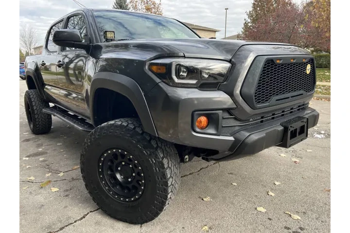 $28997 : 2017 Tacoma TRD Off-Road image 10