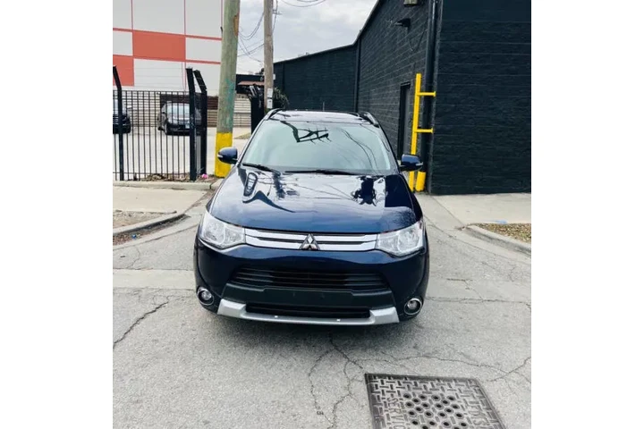 $8999 : 2015 Outlander SE image 1
