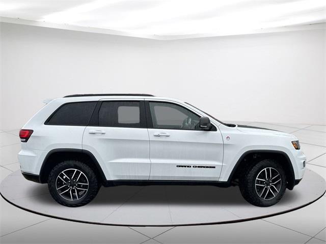 $26464 : Pre-Owned 2020 Grand Cherokee image 2