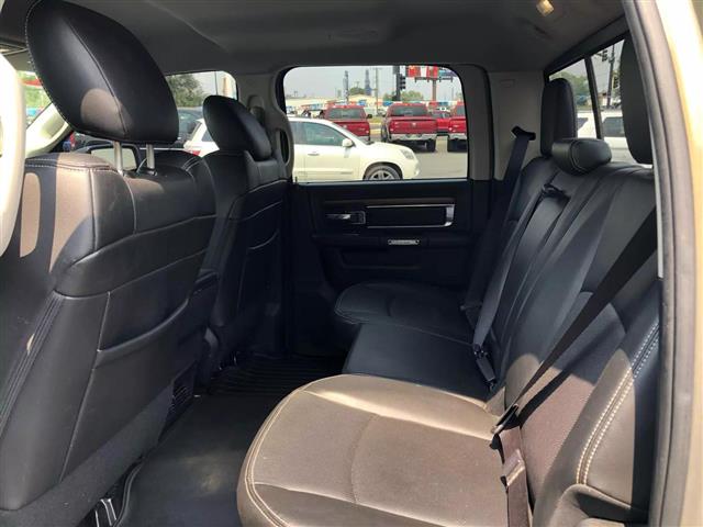 $22900 : 2015 RAM 1500 CREW CAB2015 RA image 8