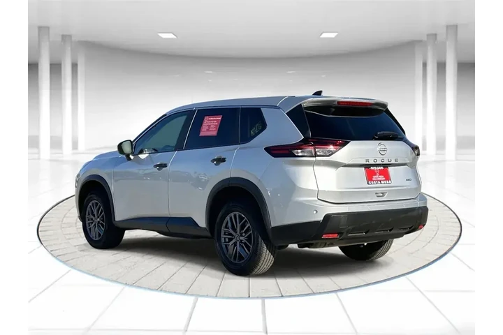 $18323 : Nissan Rogue 2024 AWD S 4dr image 2