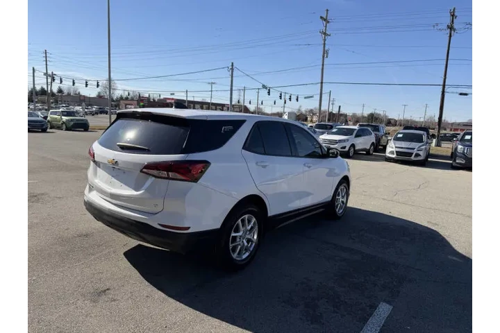 $17850 : 2023 Equinox LT image 7