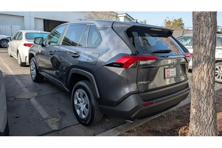 $29590 : 2025 RAV4 LE image 5