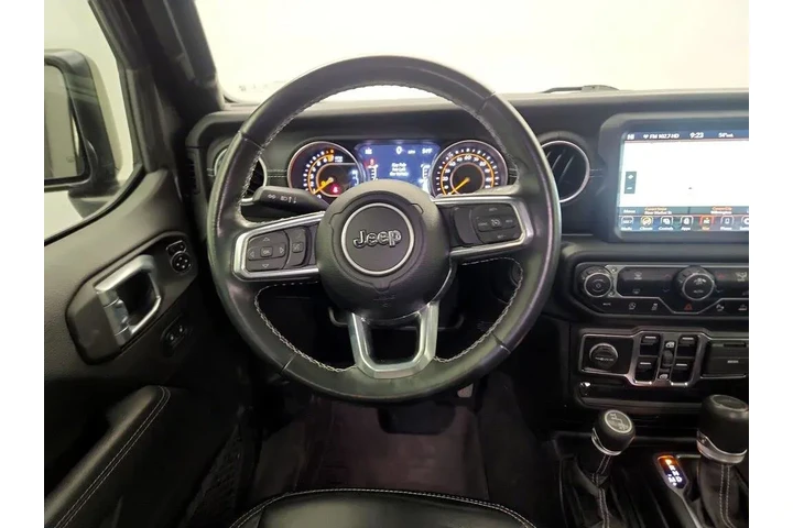 $29998 : Jeep Gladiator 2021 4x4 Over image 9