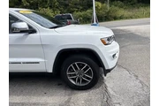 $29400 : Jeep Grand Cherokee WK 2022 thumbnail