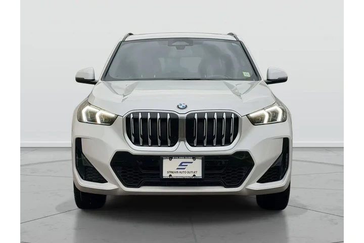 $37688 : BMW X1 2025 AWD xDrive28i 4d image 2