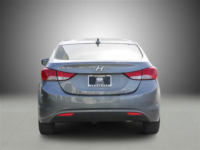 $9300 : Pre-Owned 2013 Hyundai Elantr image 3