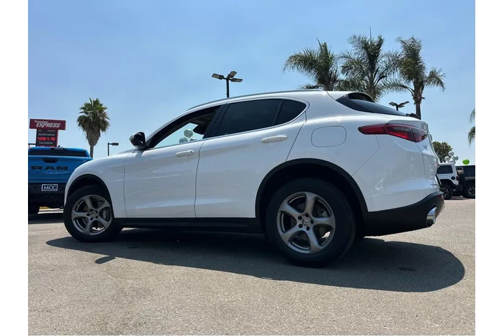 $17997 : 2019 Stelvio image 4
