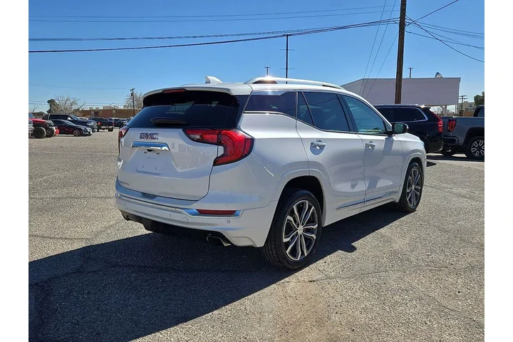 $23995 : GMC Terrain 2020 Denali 4dr image 3