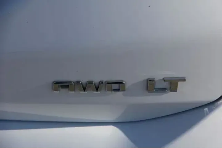 $21850 : Chevrolet Equinox 2023 4x4 L image 9