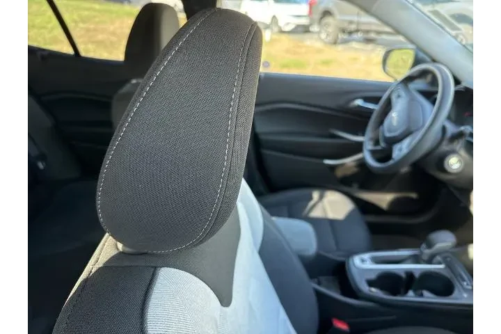 $22400 : Chevrolet Trax 2025 LS 4dr C image 4