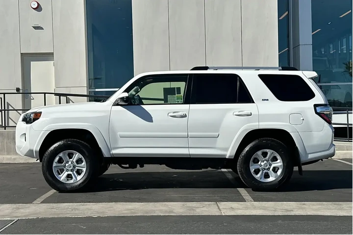 $32900 : Toyota 4Runner 2020 4x2 SR5 image 6